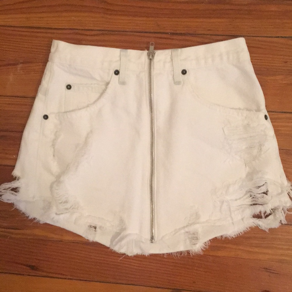 LF Skirt - Carmar Denim White- Size 27